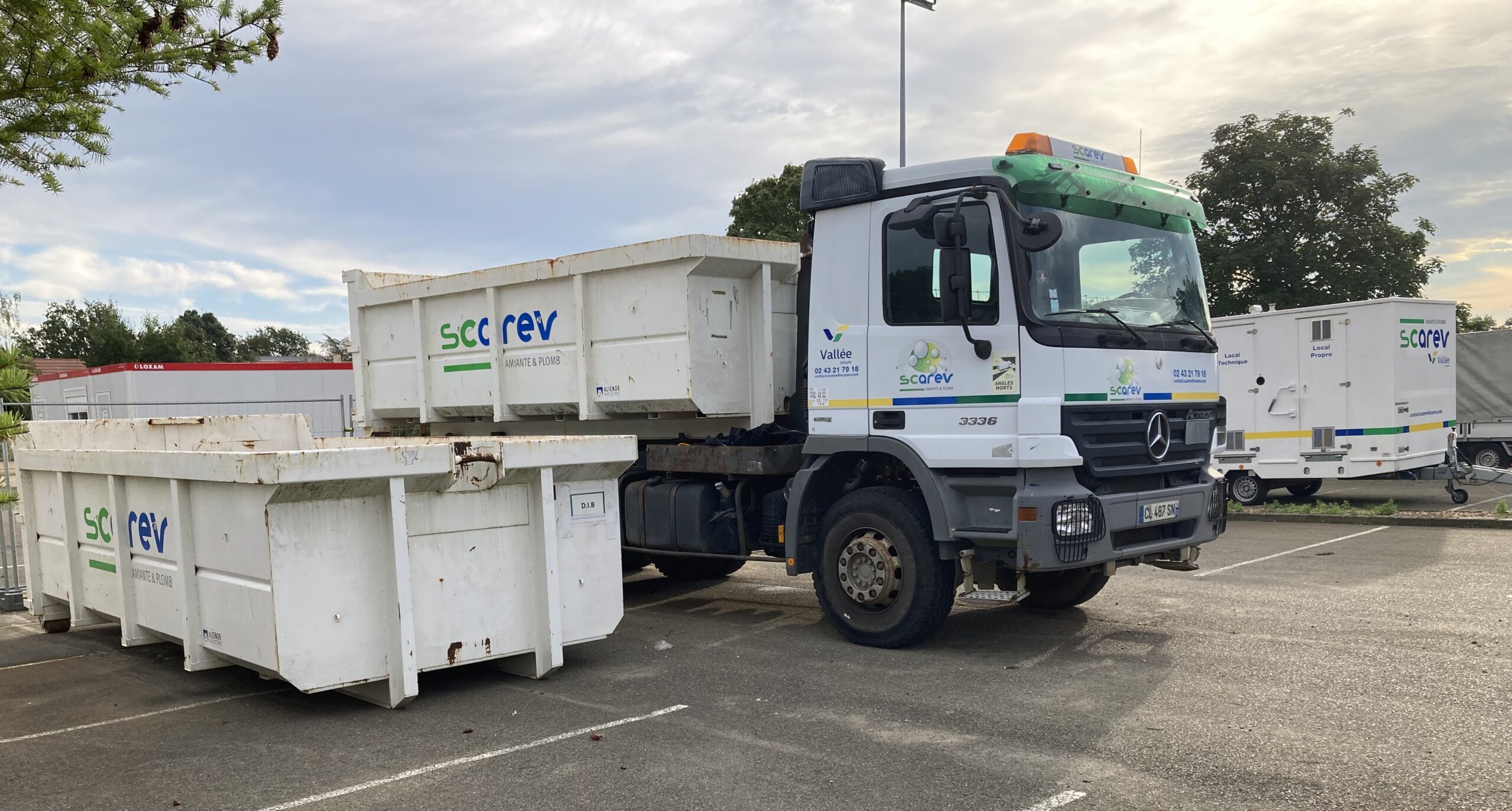 Zone technique de préparation pour le traitement des déchets pollués à l'amiante